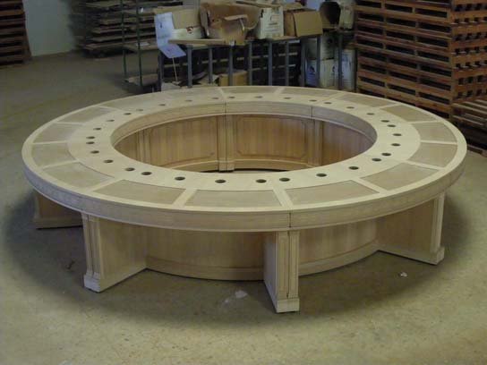 Lacquer table 1 - round